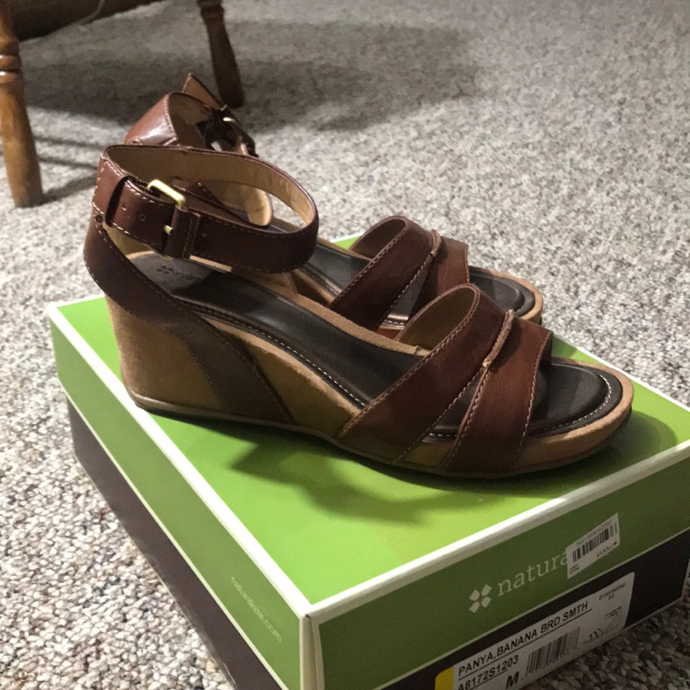 Naturalizer sandals